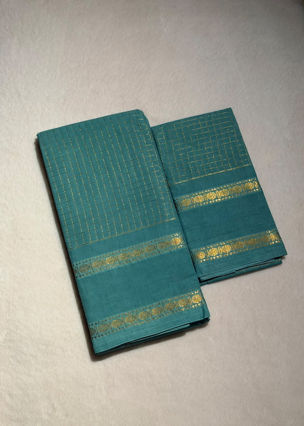 Traditional Madurai Sungudi Cotton Saree With Blouse Piece