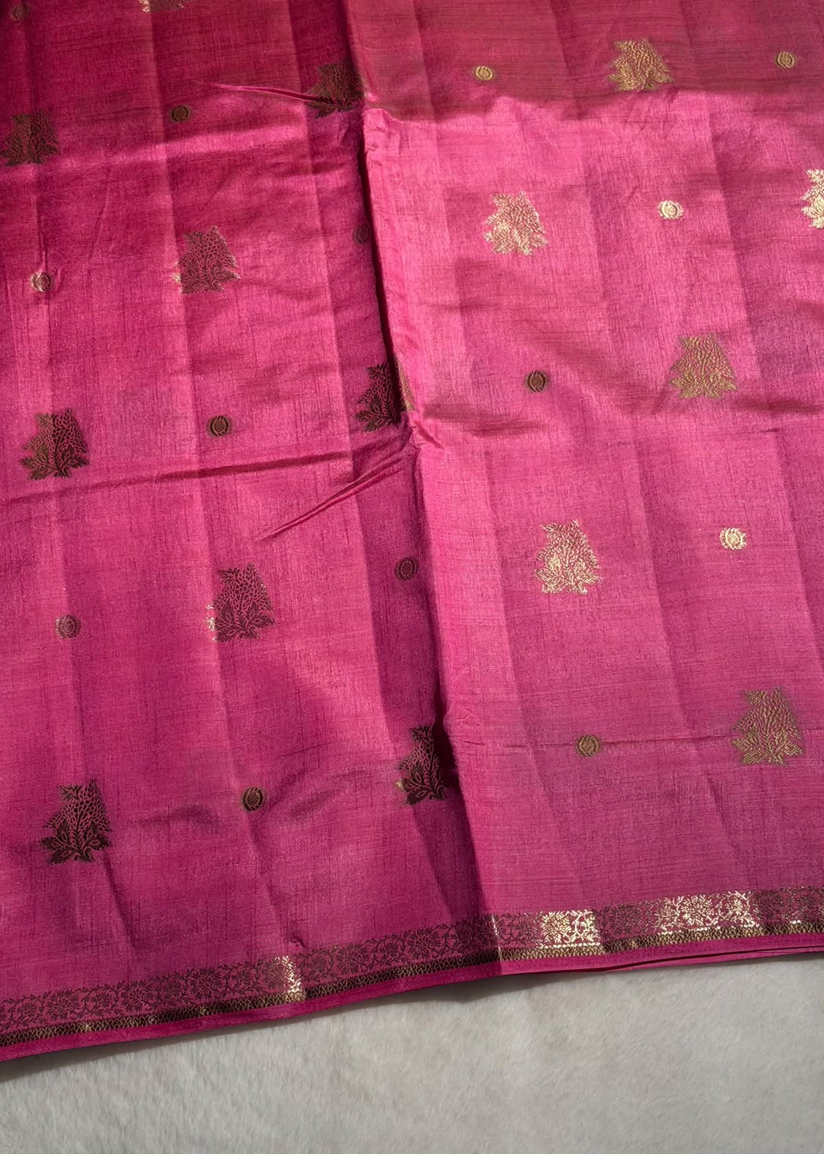 Semi Tussar Silk Saree With Blouse Piece