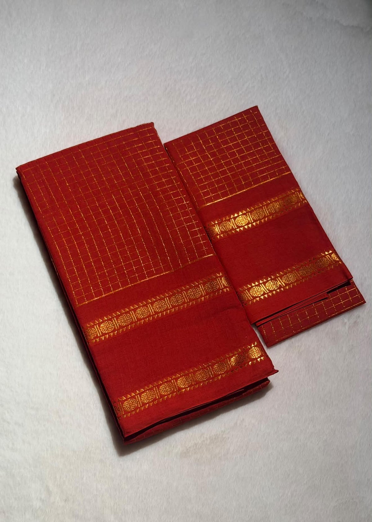 Traditional Madurai Sungudi Cotton Saree With Blouse Piece