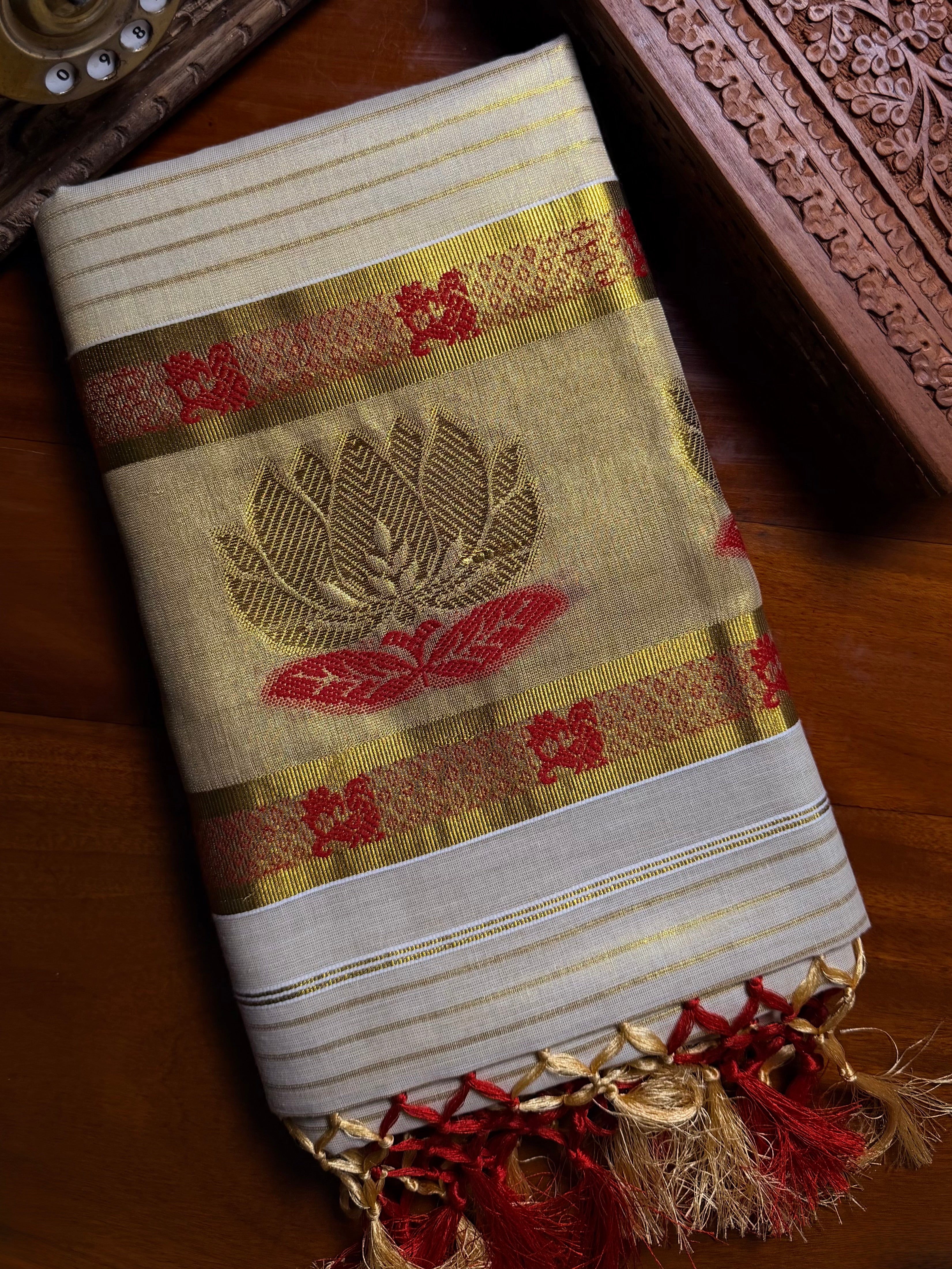 Kerala Traditional Lotus set saree
