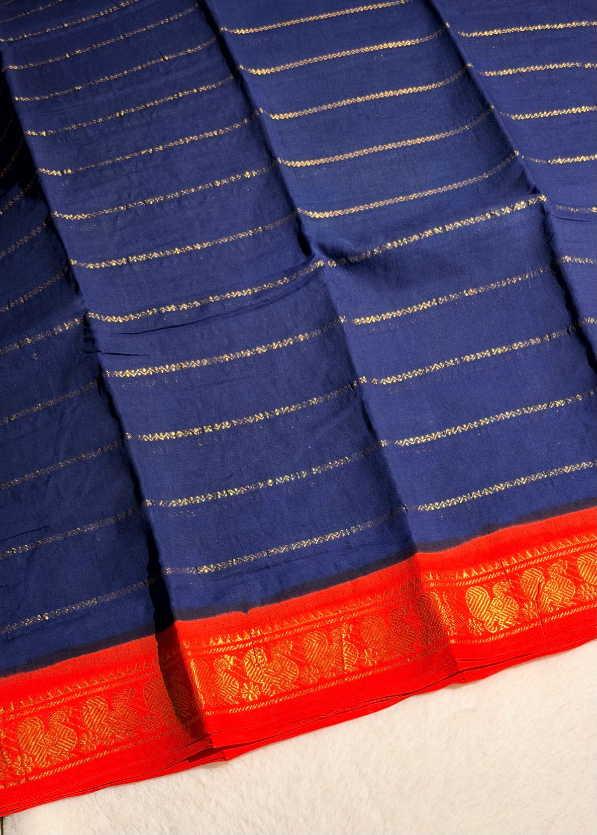 Traditional Madurai Sungudi Cotton Saree With Blouse Piece