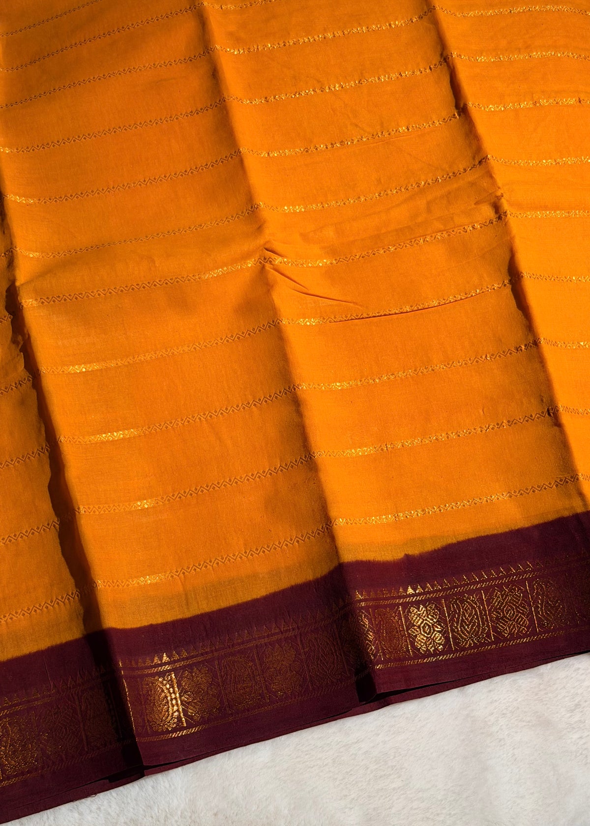 Traditional Madurai Sungudi Cotton Saree With Blouse Piece