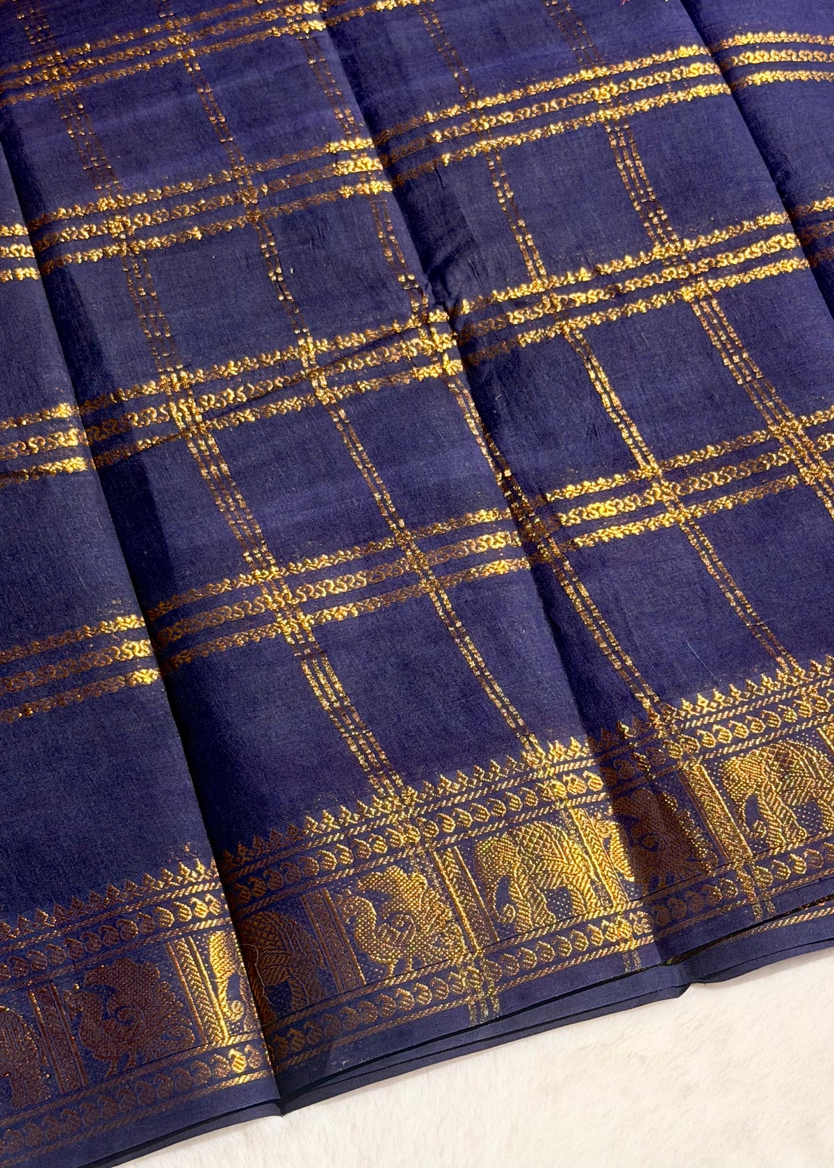 Traditional Madurai Sungudi Cotton Saree With Blouse Piece