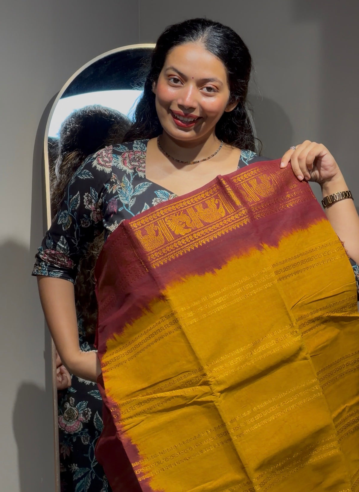 Traditional Madurai Sungudi Cotton Saree With Blouse Piece