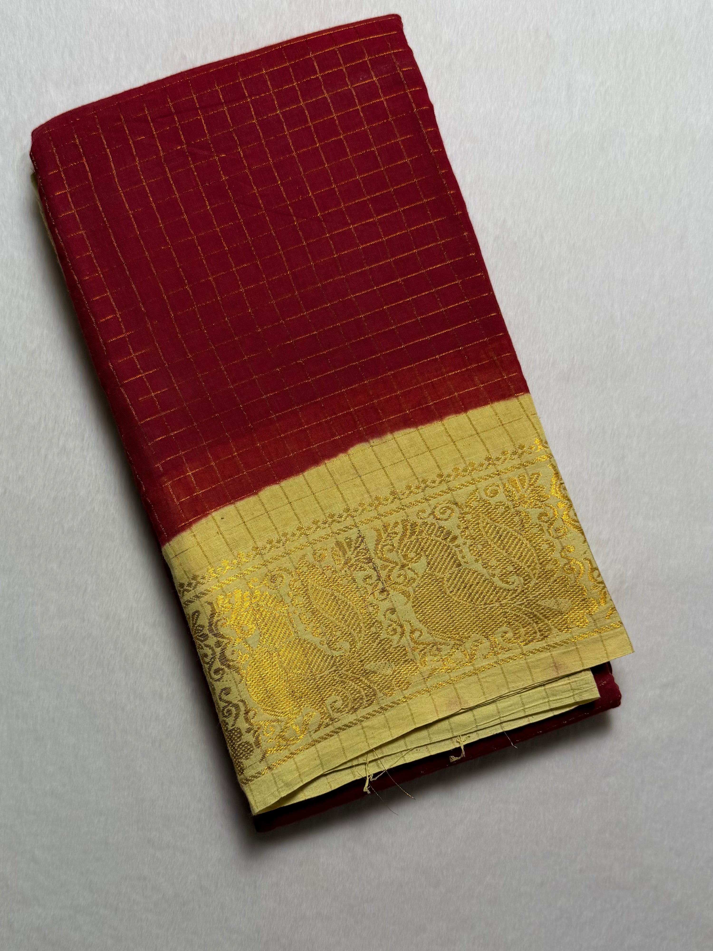 Traditional Madurai Sungudi Cotton Saree with Blouse Piece