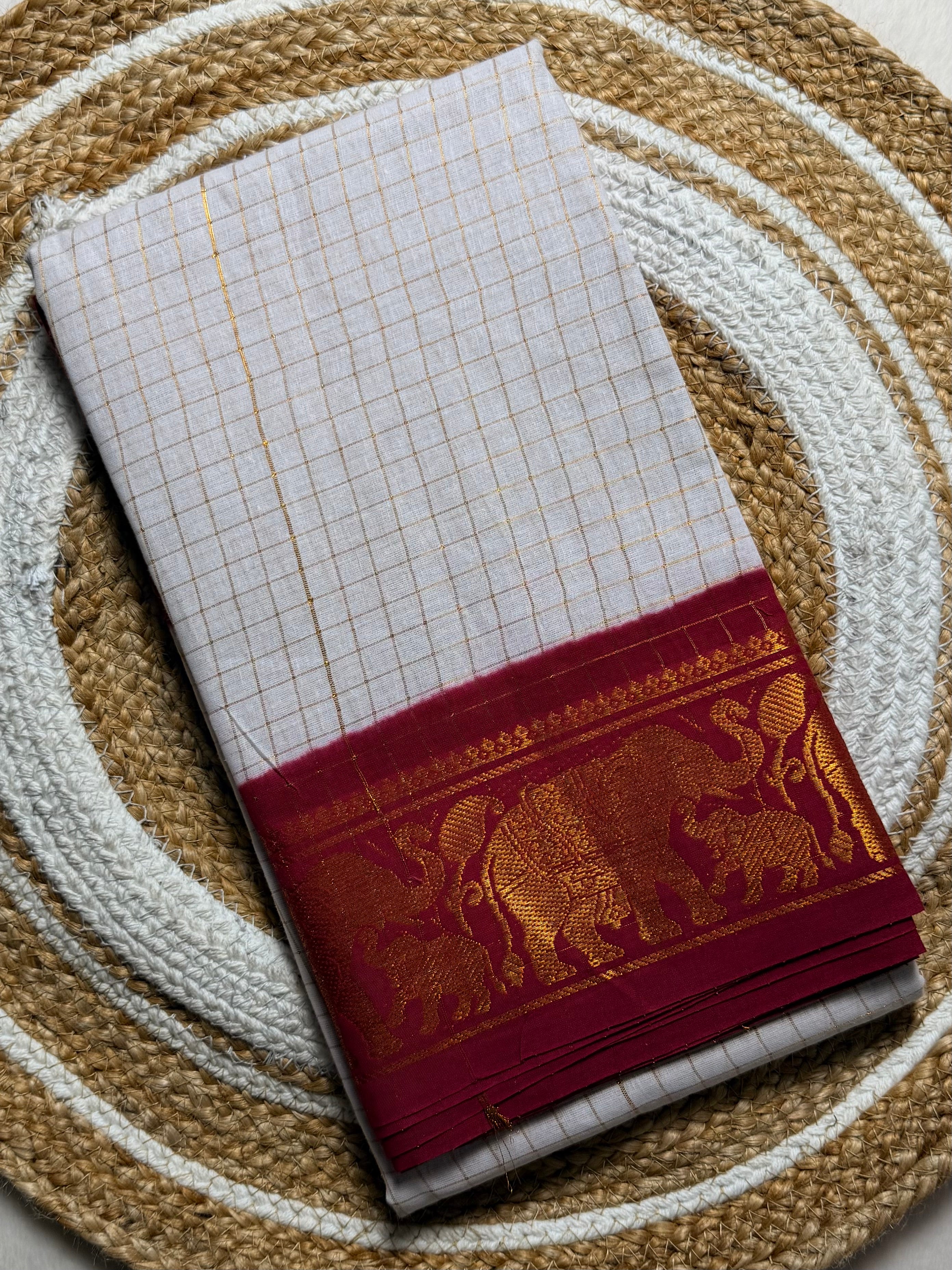 Traditional Madurai Sungudi Cotton Saree with Blouse Piece