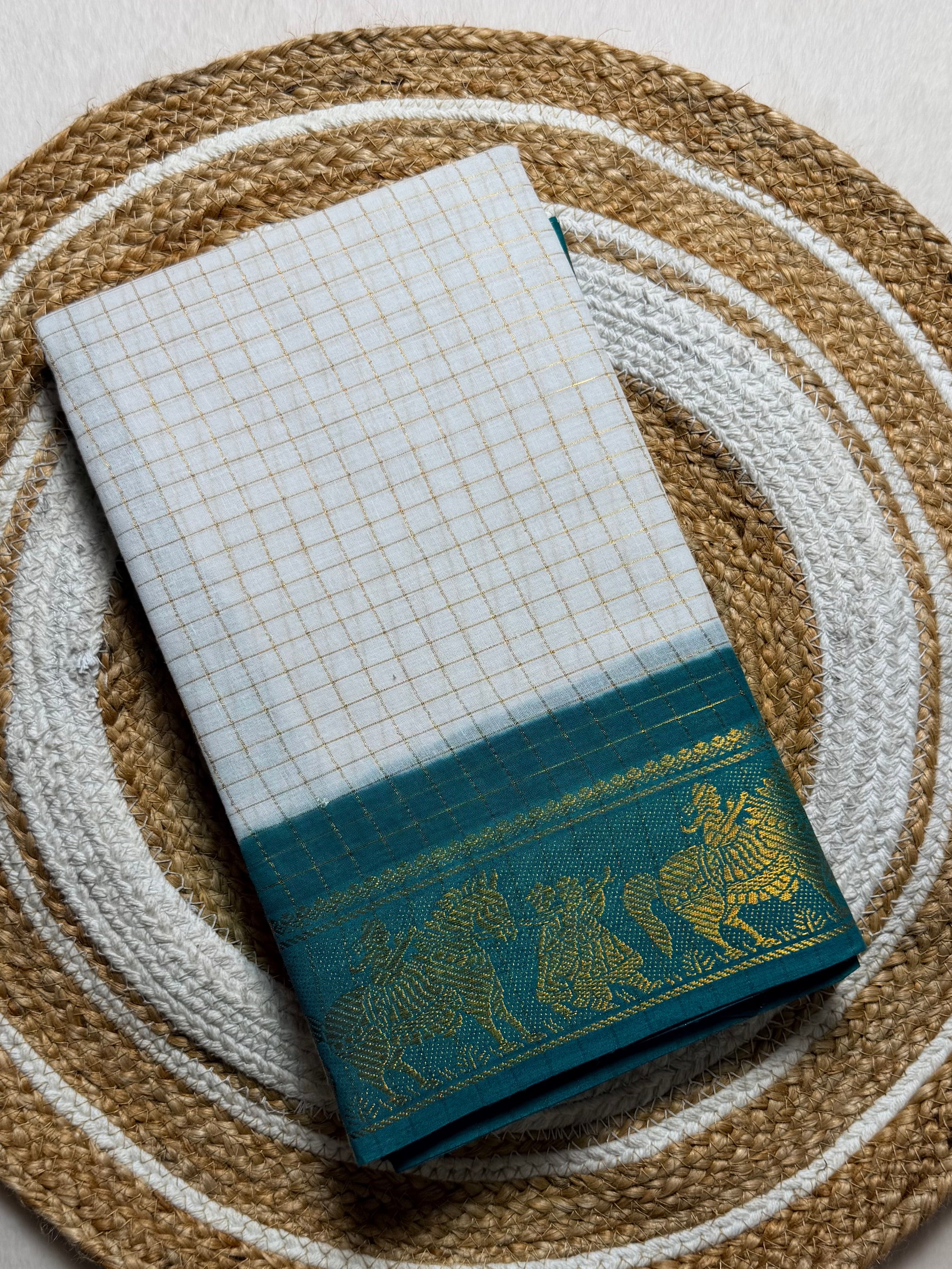 Traditional Madurai Sungudi Cotton Saree with Blouse Piece