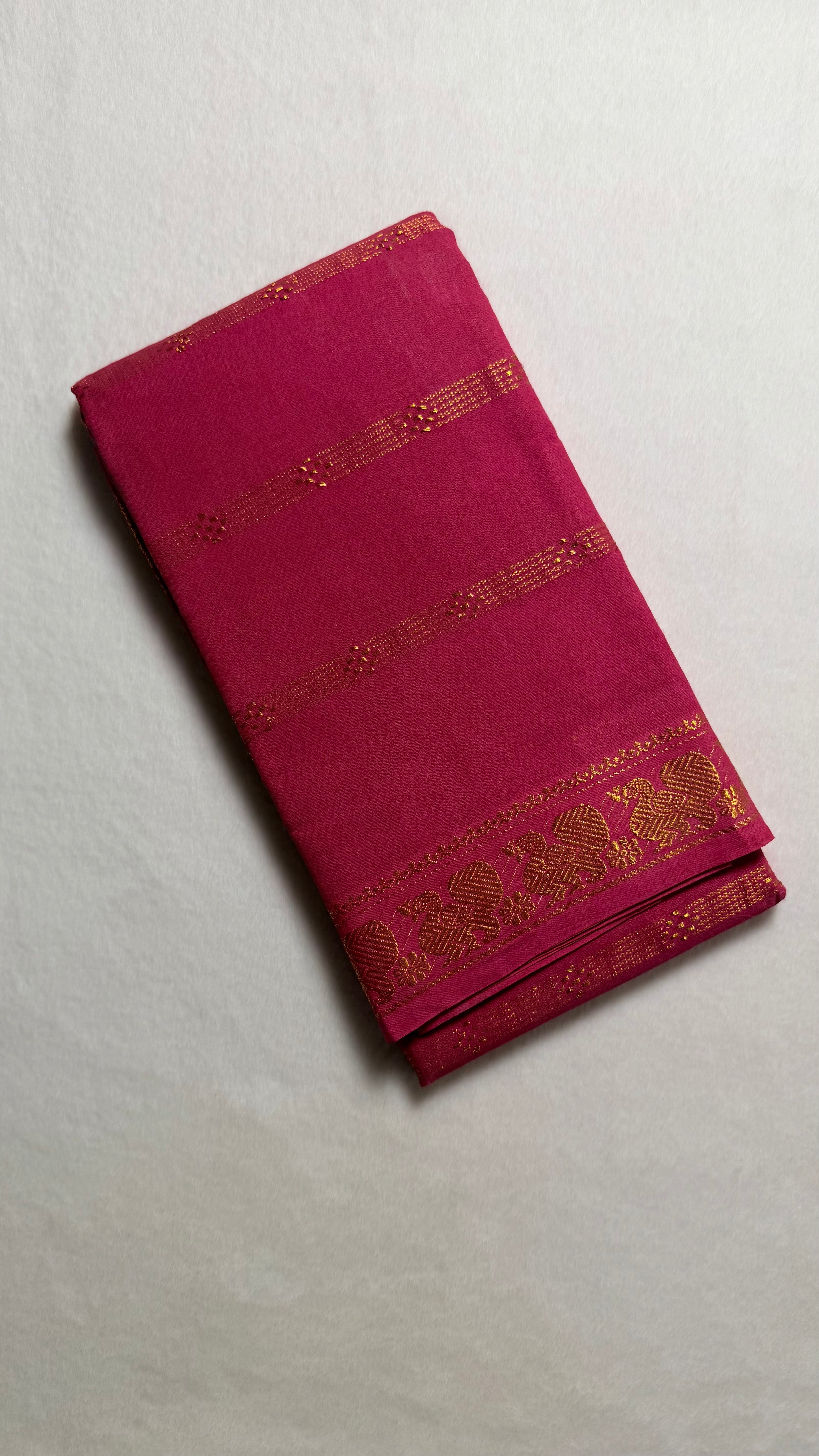 Traditional Madurai Sungudi Cotton Saree with Blouse Piece