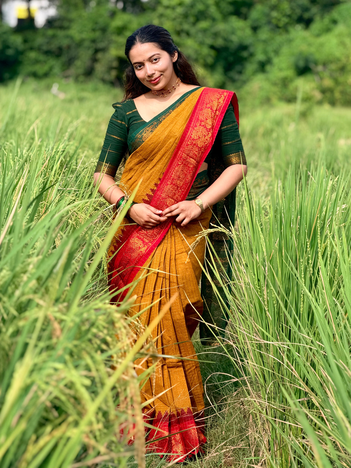 Traditional Madurai Sungudi Cotton Saree with Blouse Piece