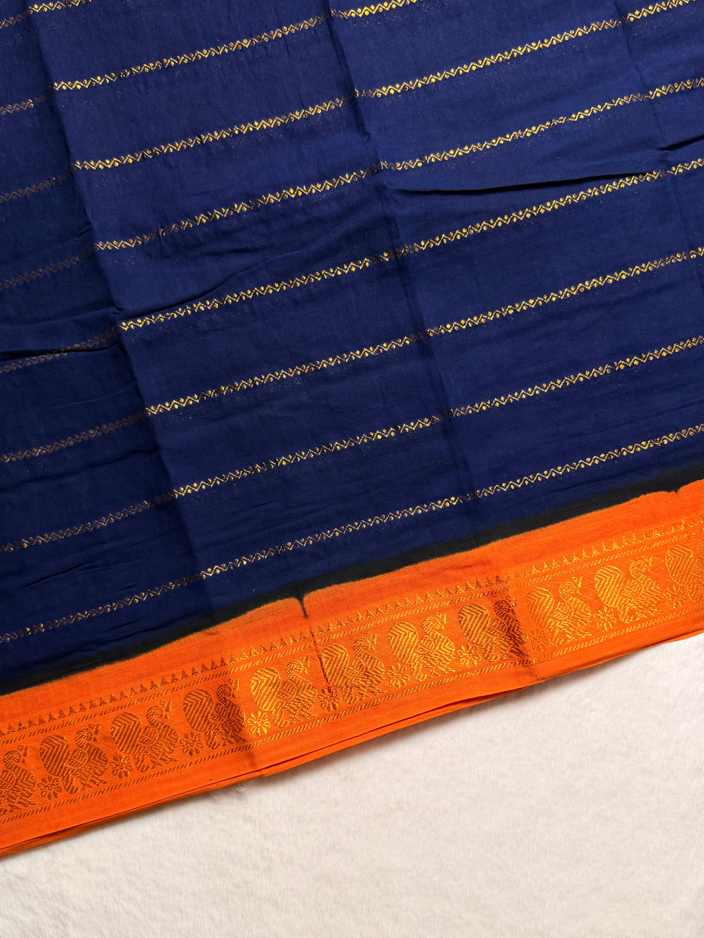 Traditional Madurai Sungudi Cotton Saree with Blouse Piece
