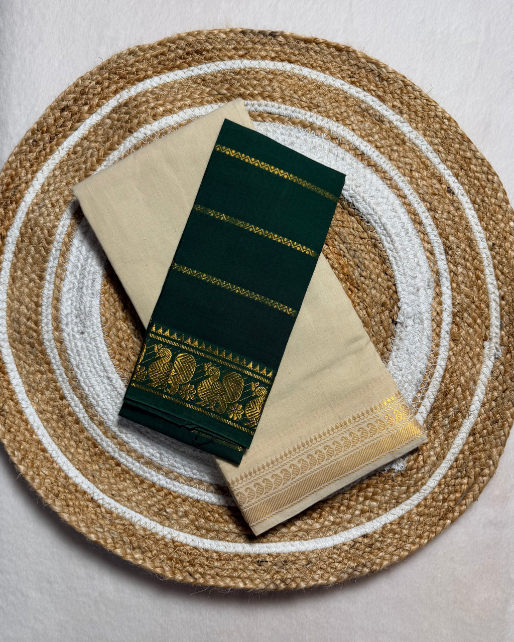 Traditional Madurai Sungudi Cotton Saree with Blouse Piece