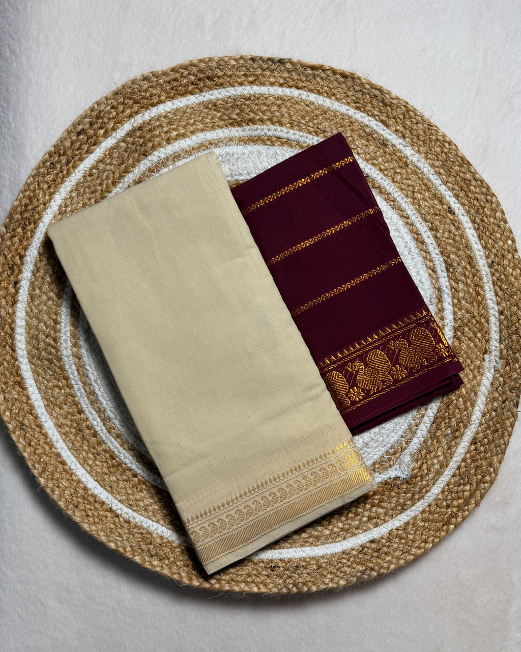Traditional Madurai Sungudi Cotton Saree with Blouse Piece