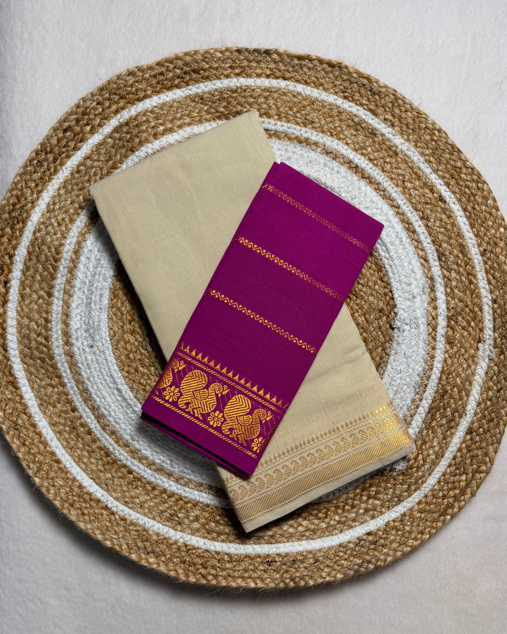 Traditional Madurai Sungudi Cotton Saree with Blouse Piece