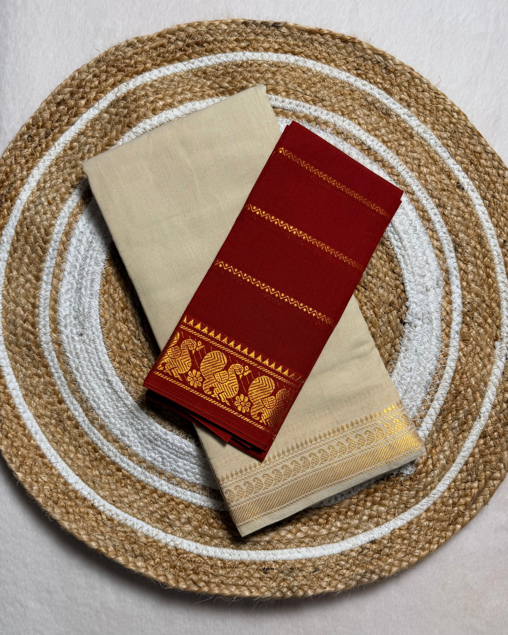 Traditional Madurai Sungudi Cotton Saree with Blouse Piece