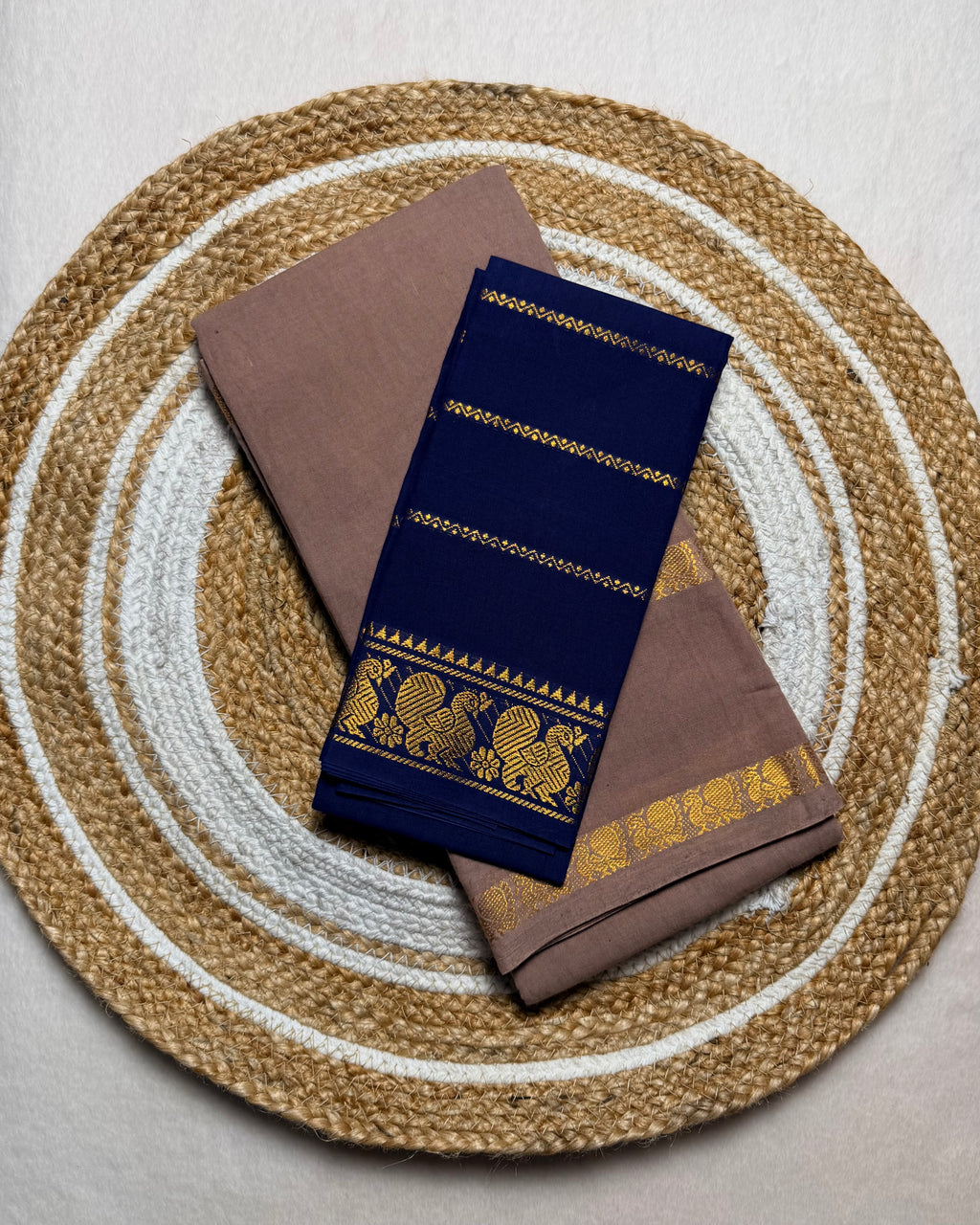 Traditional Madurai Sungudi Cotton Saree with Blouse Piece