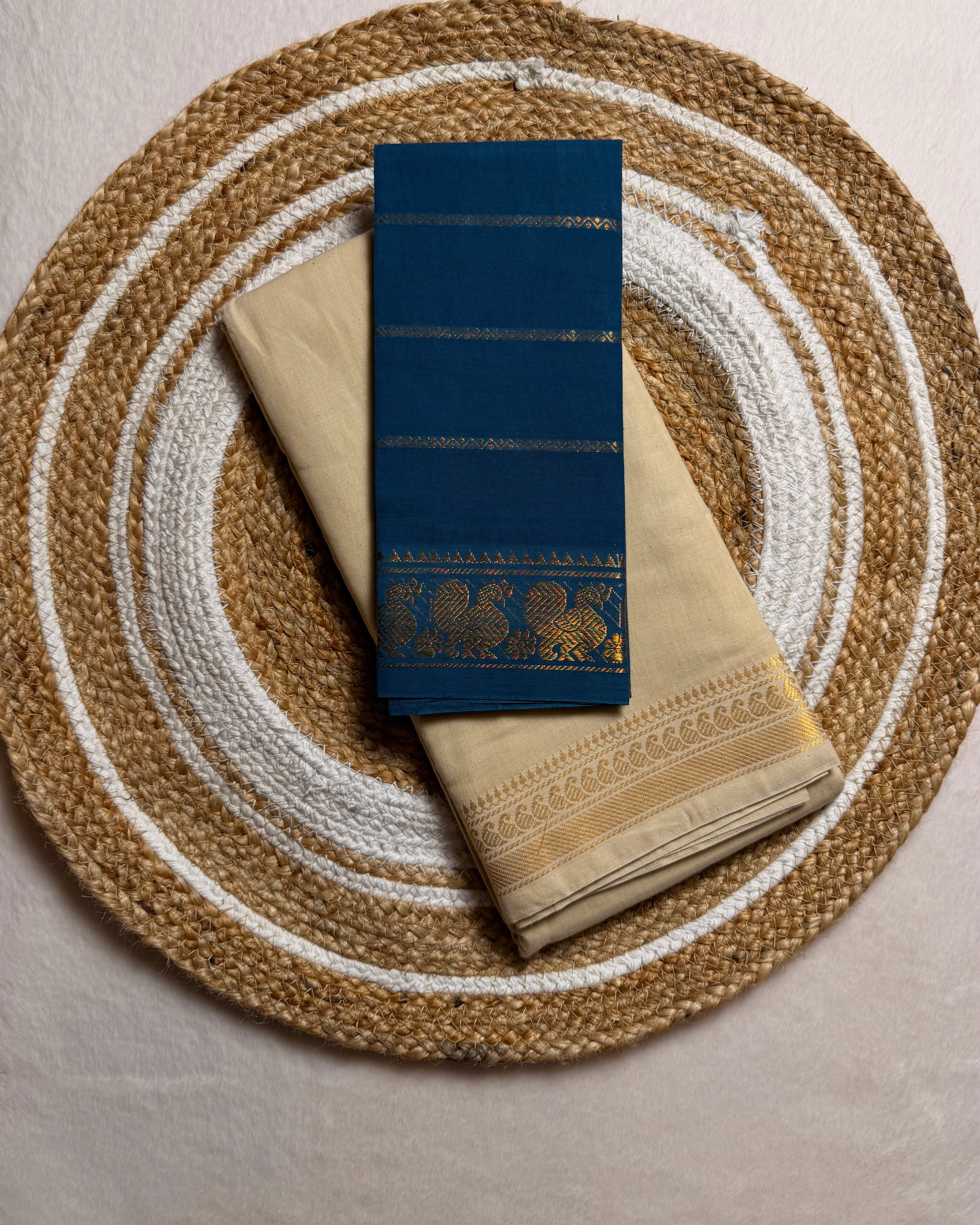 Traditional Madurai Sungudi Cotton Saree with Blouse Piece