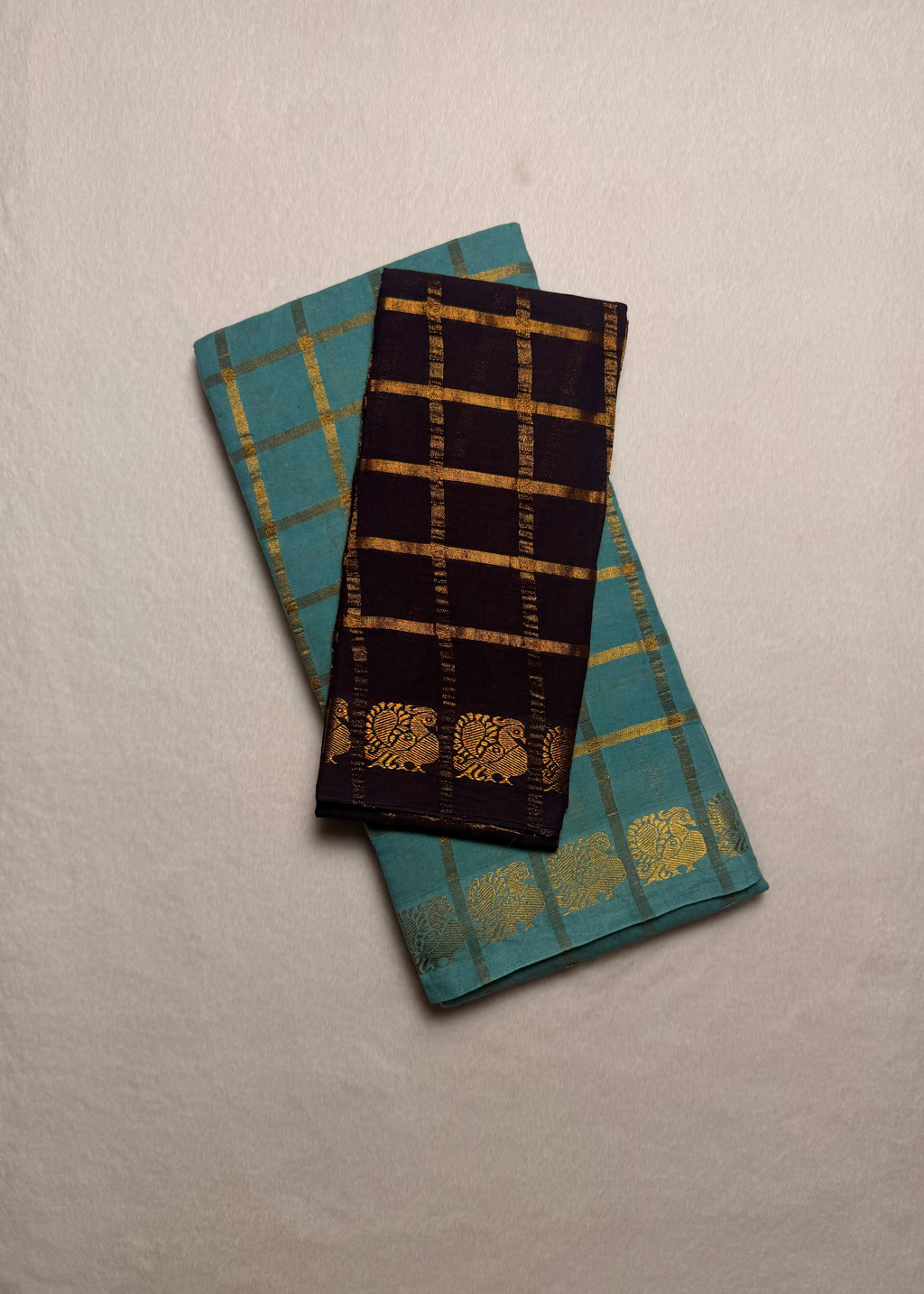Traditional Madurai Sungudi Cotton Saree with Blouse Piece