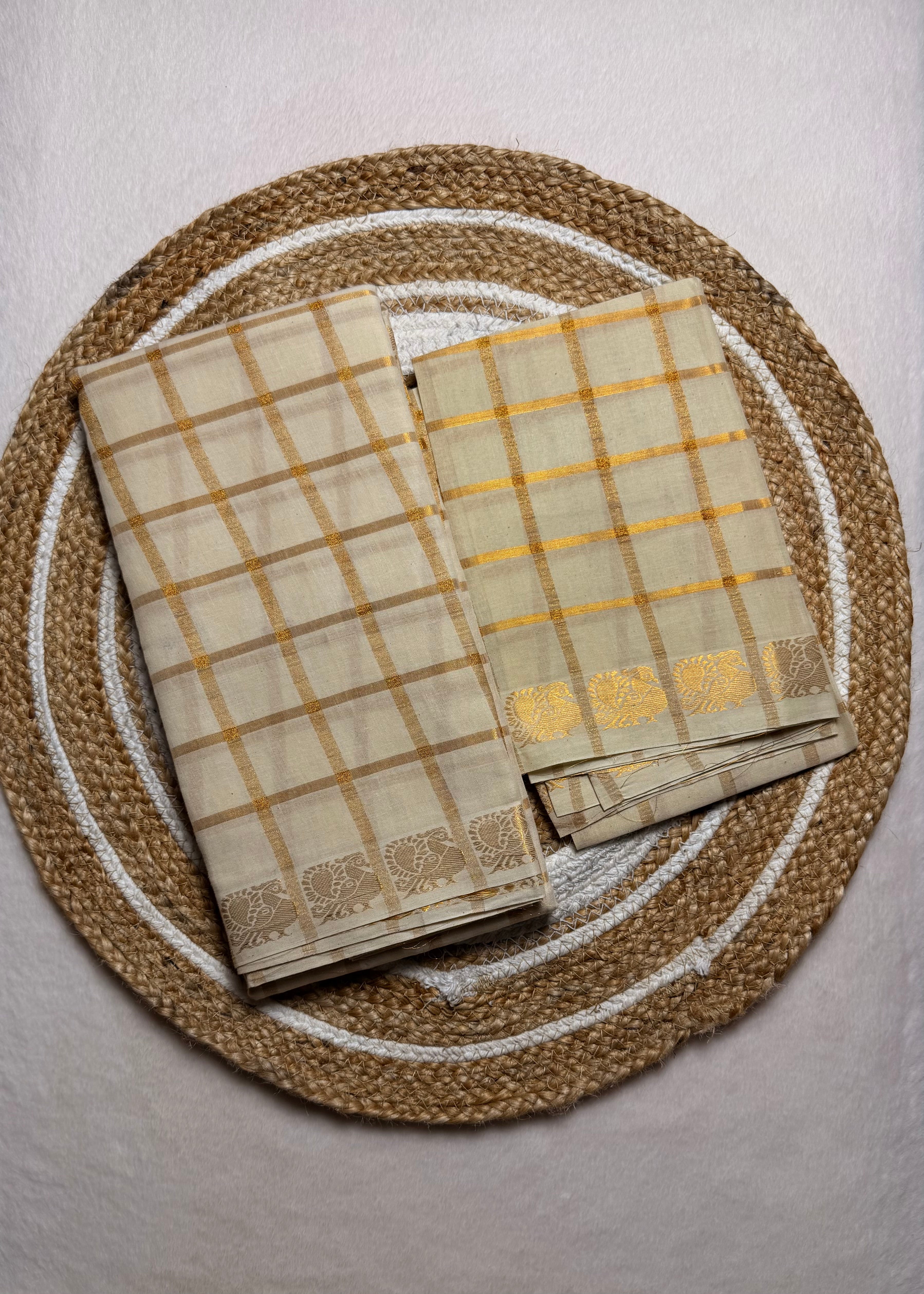 Traditional Madurai Sungudi Cotton Saree with Blouse Piece