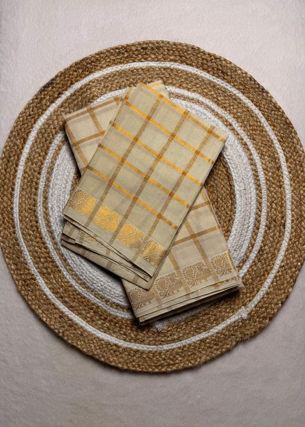 Traditional Madurai Sungudi Cotton Saree with Blouse Piece