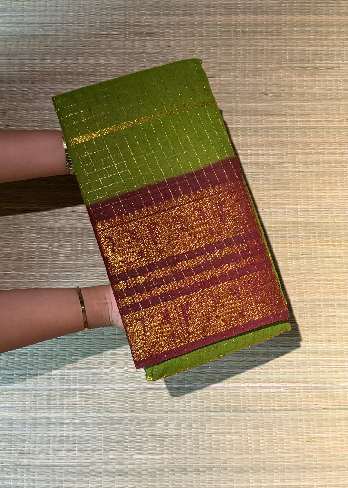 Traditional Madurai Sungudi Cotton Saree with Blouse Piece