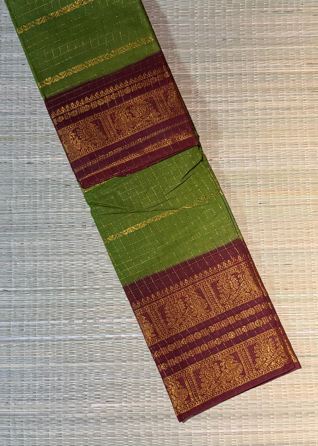 Traditional Madurai Sungudi Cotton Saree with Blouse Piece