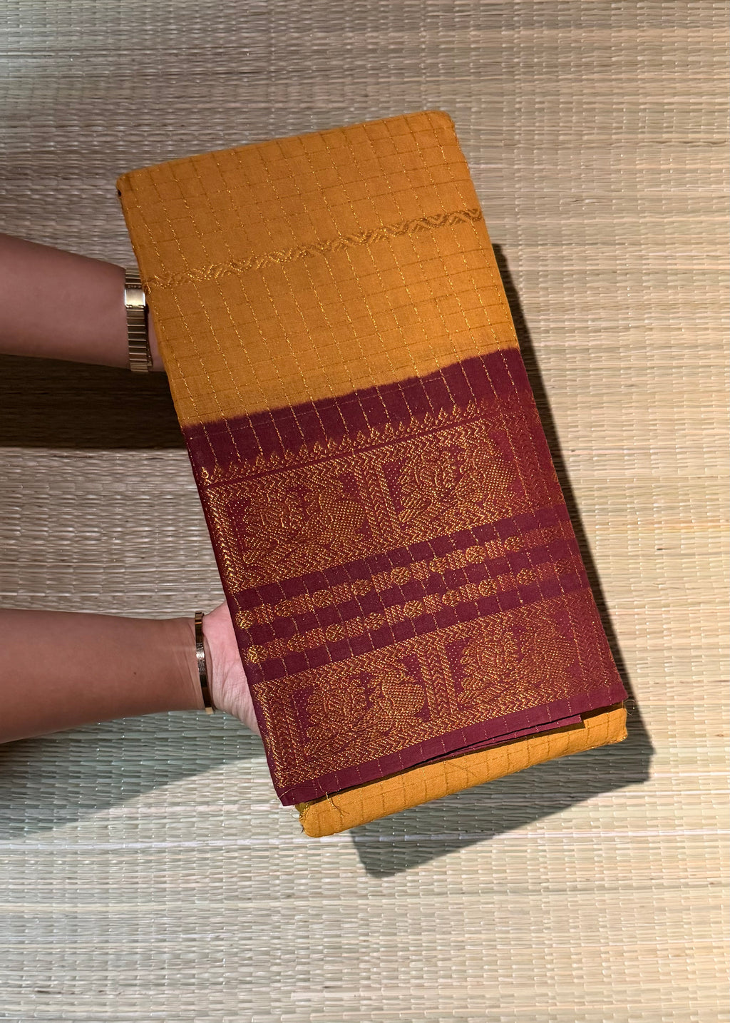 Traditional Madurai Sungudi Cotton Saree with Blouse Piece