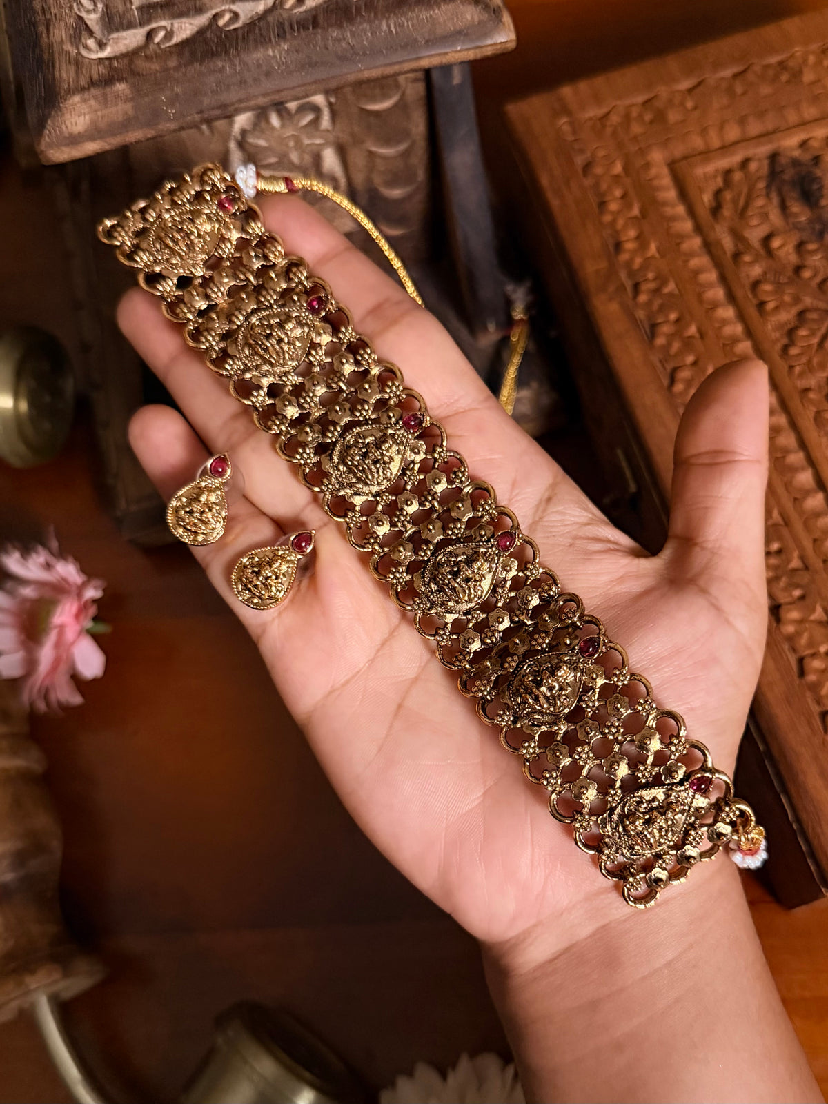 Antique Choker