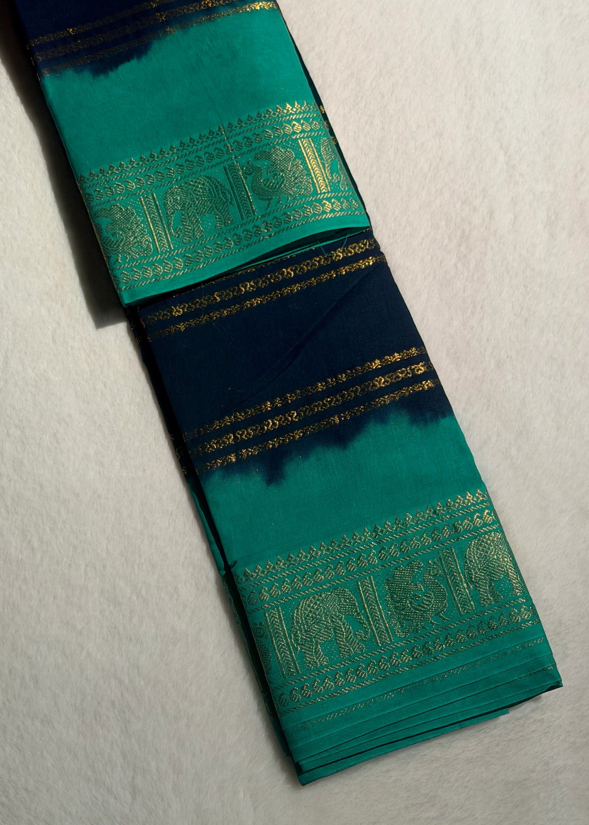 Traditional Madurai Sungudi Cotton Saree With Blouse Piece