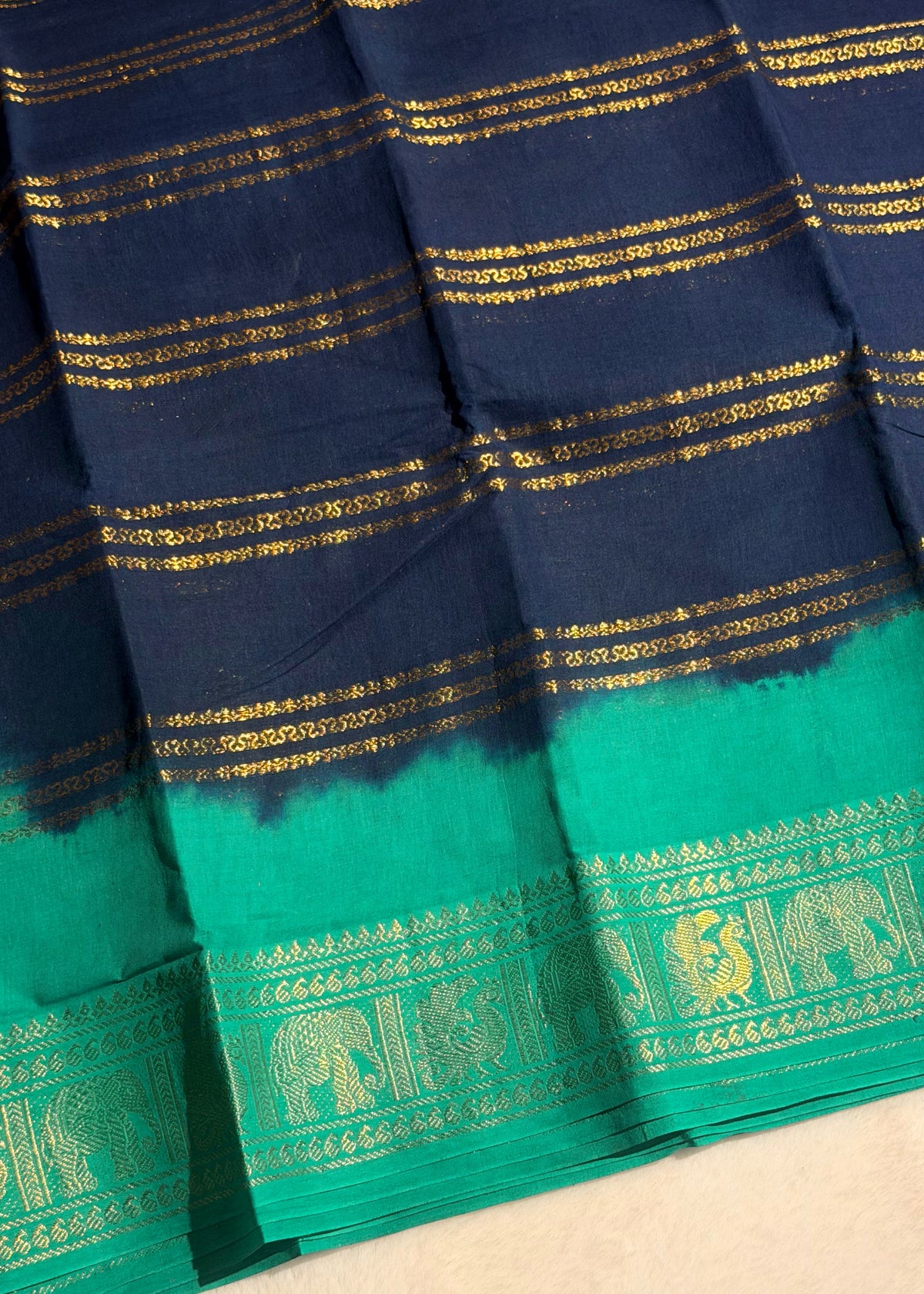 Traditional Madurai Sungudi Cotton Saree With Blouse Piece